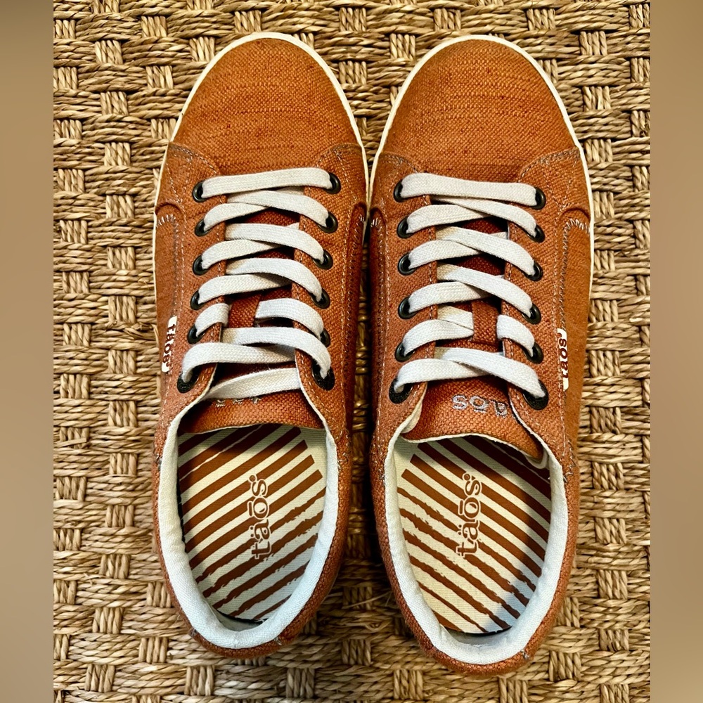 Women's Taos Footwear Star Orange Canvas Sneakers size 8 - Picture 2 of 9